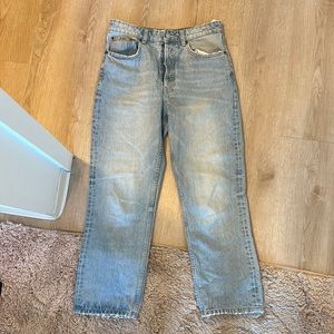 Light wash Zara jeans